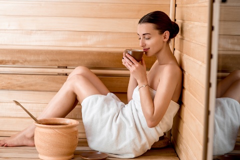 Perfektes Wellnessduo: Sauna und Massage 