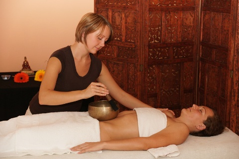 Esalen-Massage - Tiefenentspannung durch ein ganzheitliches Massagekonzept