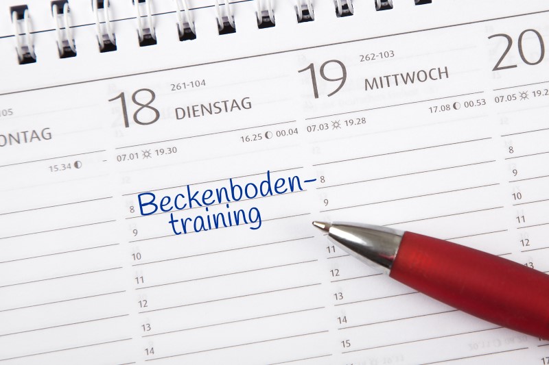 Das Wort Beckenbodentraining im Kalender notiert