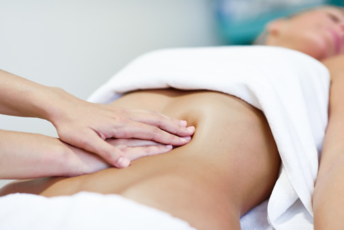 Manipulativmassage am Bauch