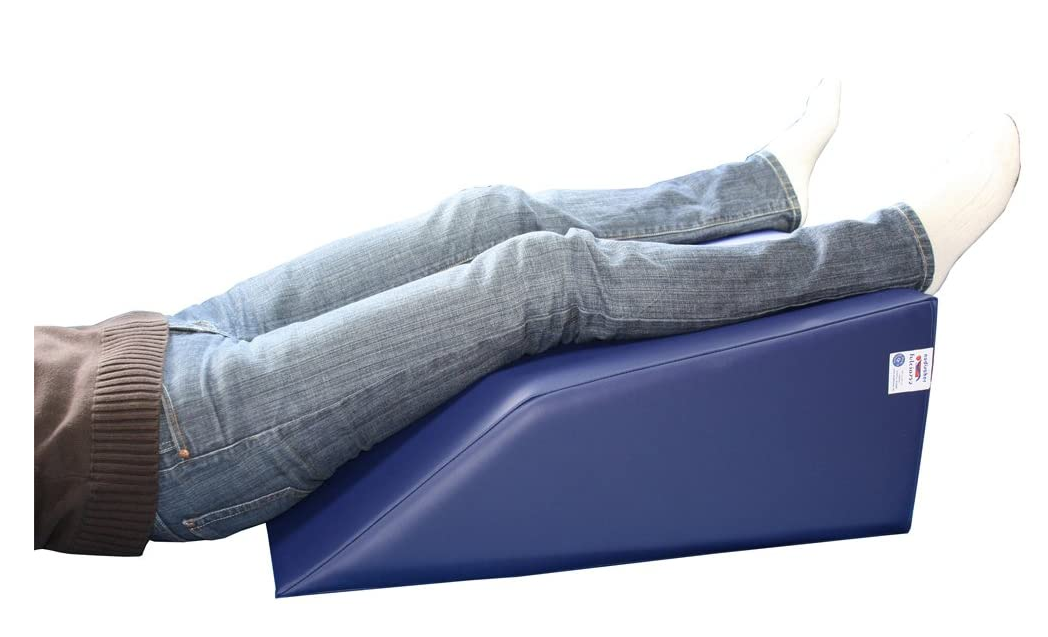 Bild zu Lymphdrainage Kissen / Beinkeil